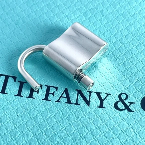 Tiffany Luxury 925 Sterling Silver Bracelet - Picture 6 of 12